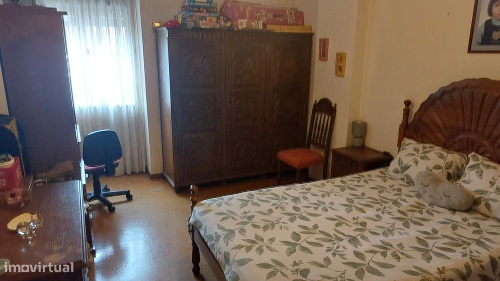 T4 com Garagem Box e Varandas | Zona Premium de Braga