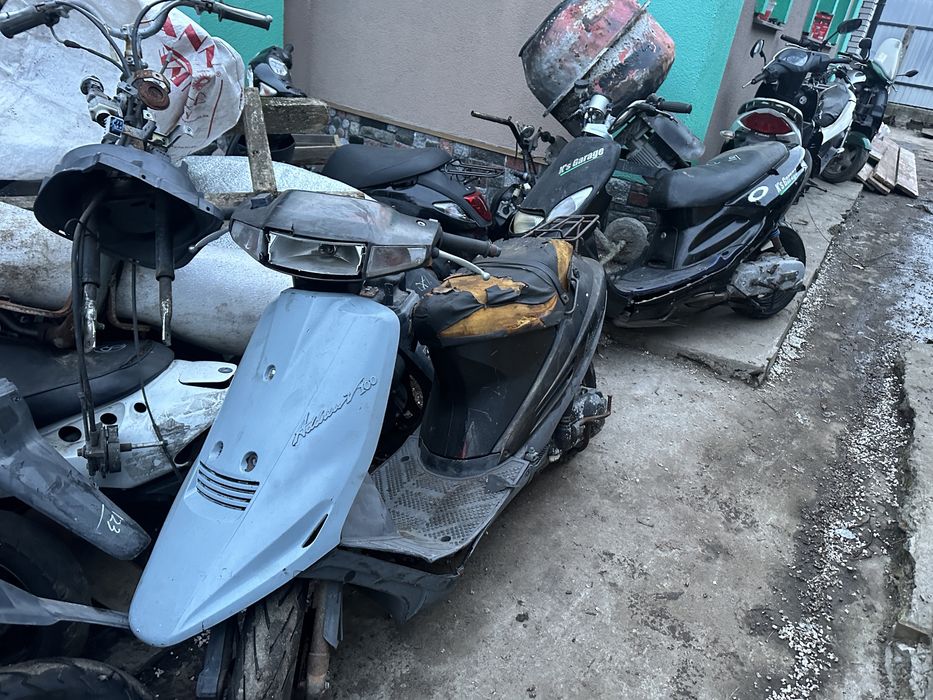 Пластик білий на Honda Gyro x Canopy Gyro up Topic af 38 Honda tact 16 24 30 51 Dio 27 35 56 62 68 Honda Crea Scoopy Honda pcx 125 dio 110 jf 31