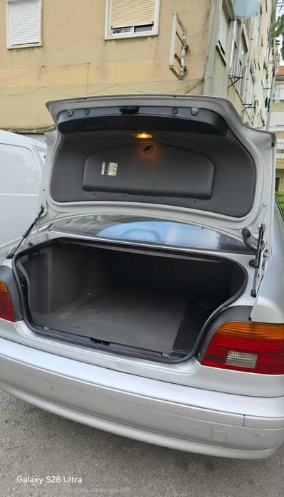 Vendo  BMW E39 cerie 520