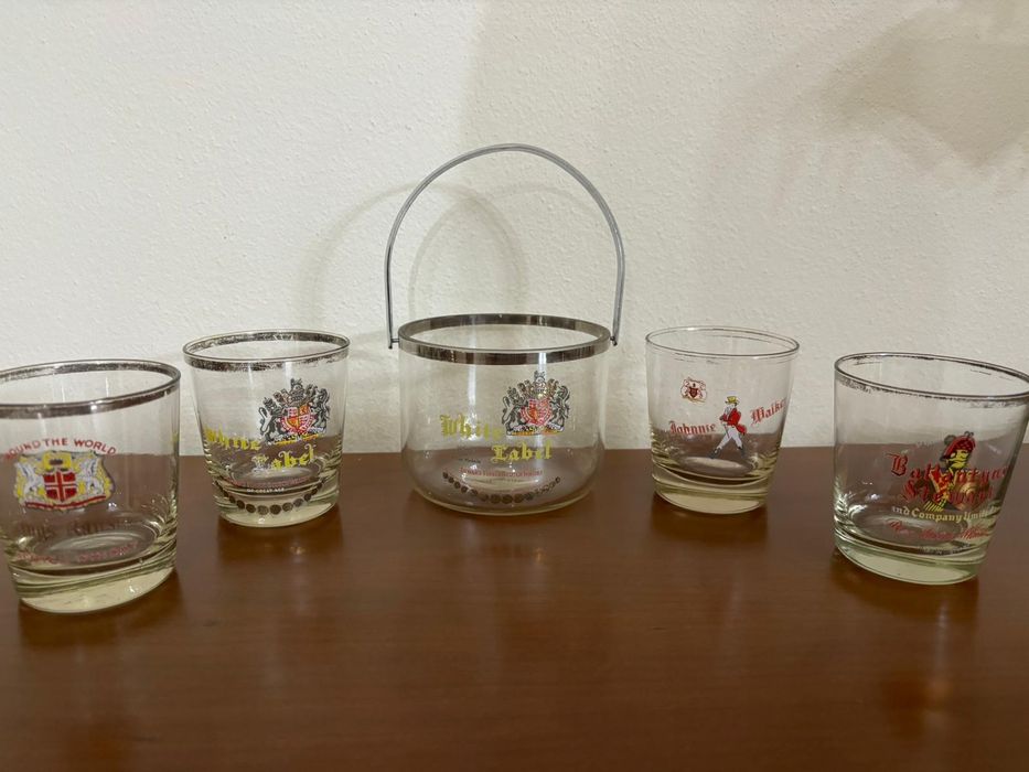 Copos e balde gelo - marcas whisky