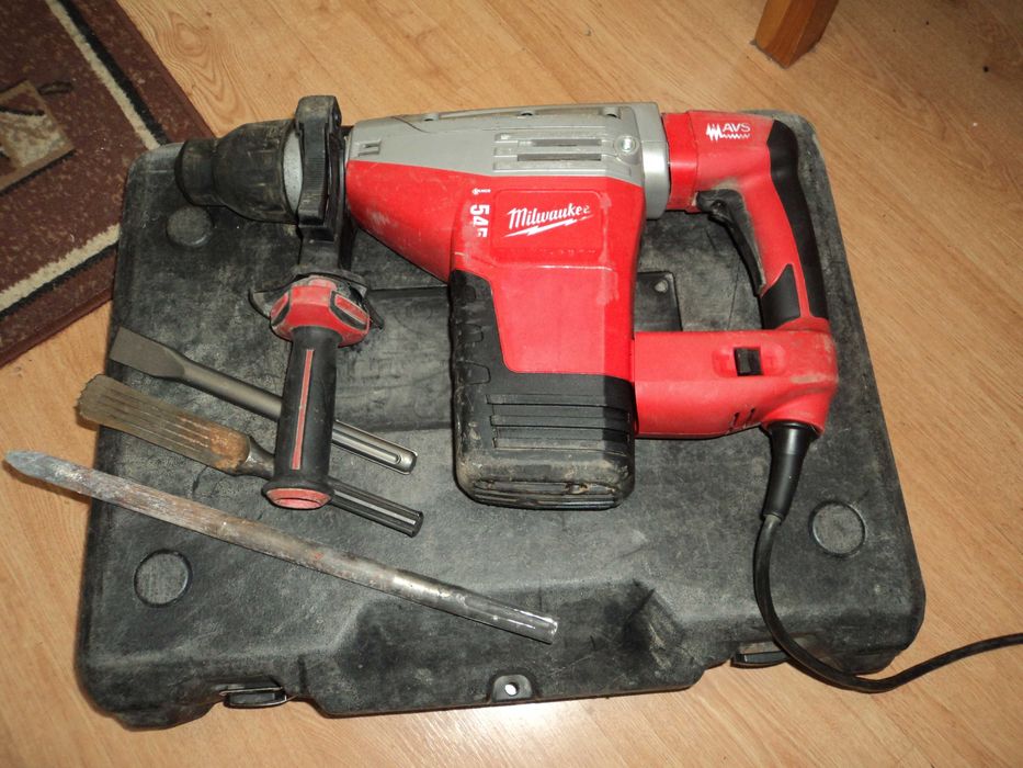 Milwaukee K545s mlot obrotowo-kujacy moc 1300 w 8.5 j kufer osprzet.