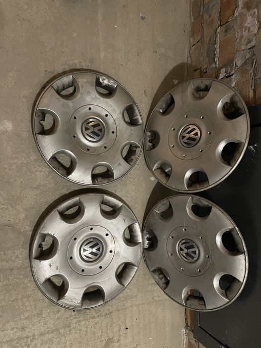 Продам комплект шин R16 Фольцваген Туран