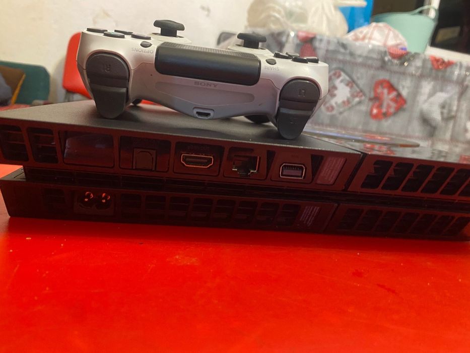 PlayStation 4 1200 de armazenamento