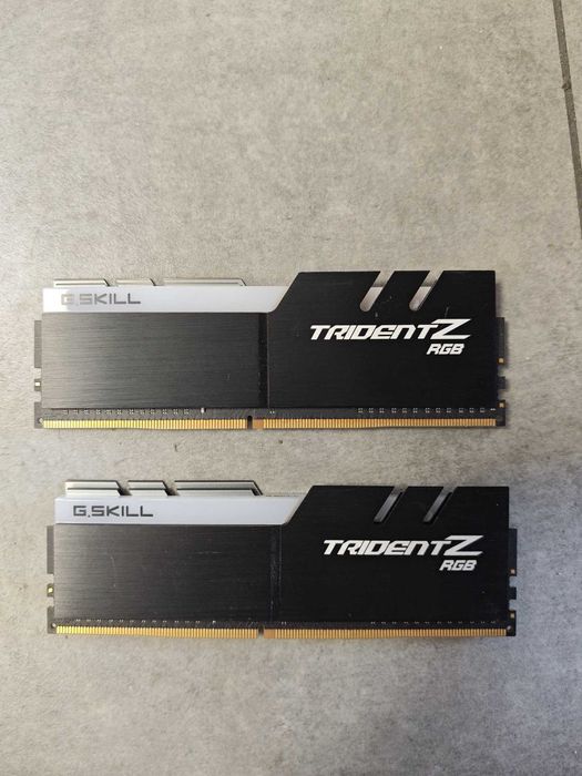 G.SKILL 16GB (2x8GB) 3200MHz CL16 Trident Z RGB