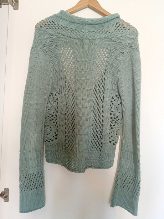 Camisola e cardigan tipo crochet