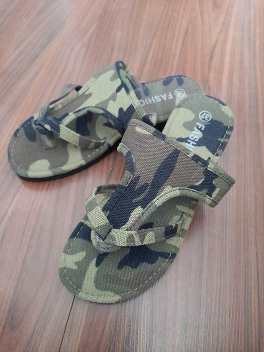 Buty, klapki, Japonki materiał moro w rozmiarze 37