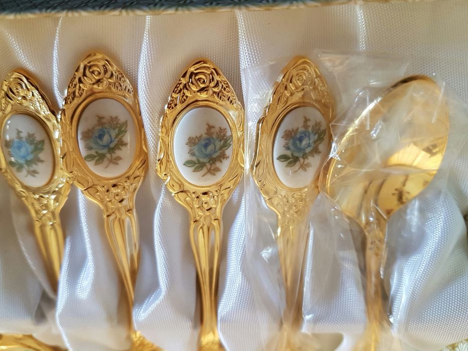 Talheres banhados a ouro