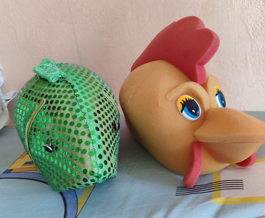 Продам шапки маски из поролона.