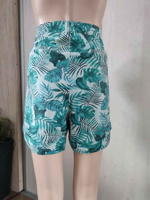 Szorty damskie firmy Janina roz Xl, miętowe, zielone liście i monstery