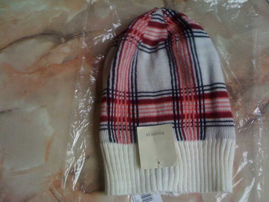 Шапка бренд Pull & Bear