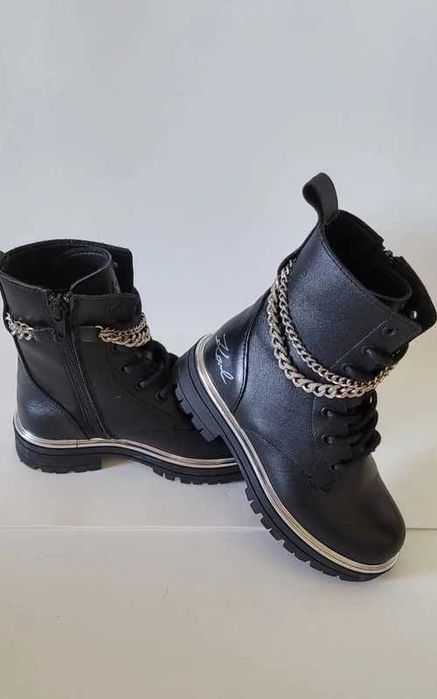 Karl Lagerfeld Kids tamanho 28 Pretas Muito Bom Estado