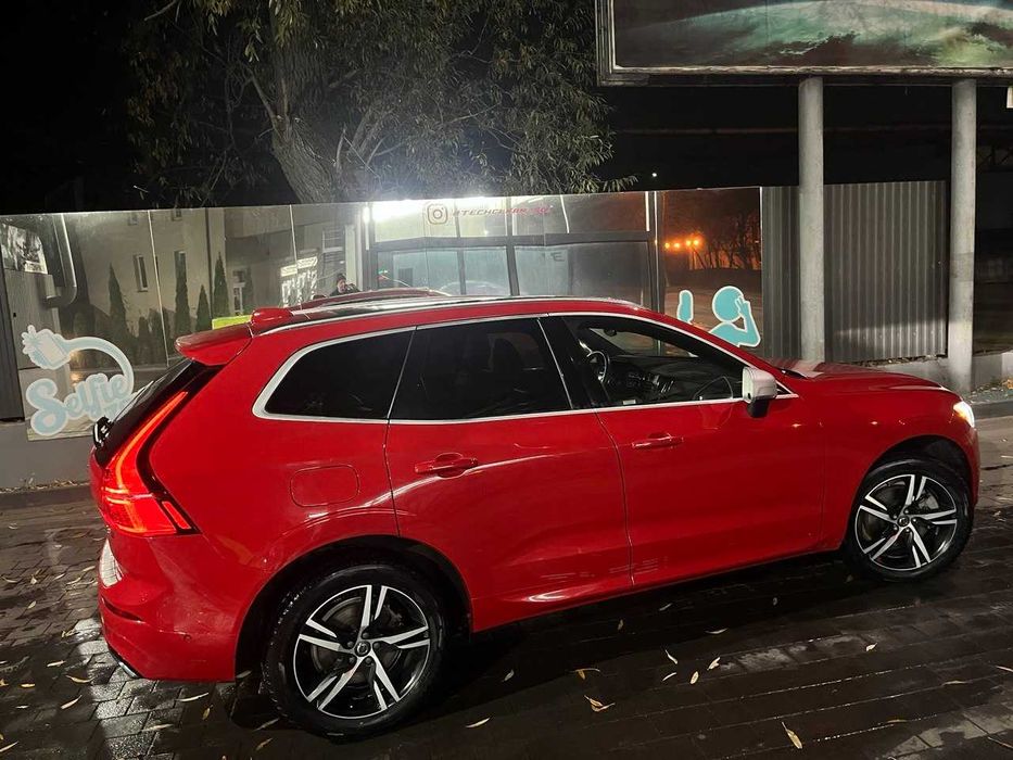 Volvo XC60 2018 II покоління  •  2.0 T8 Geartronic (390 к.с.) PHEV AWD  •  R-Design