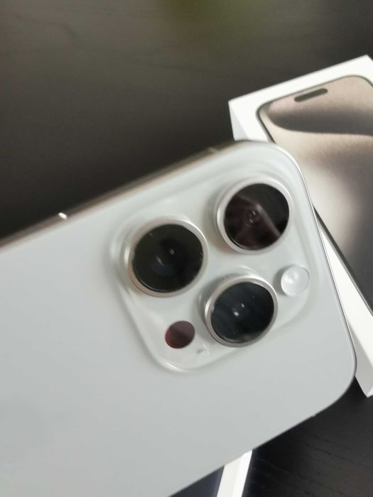 iPhone 15 pro 256 GB Tytan! Idealny do filmów i zdjęć, vlogowania