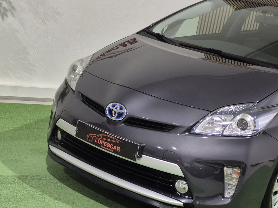 Toyota Prius 1.8 PLUG-IN Hybrid | GARANTIA | NACIONAL