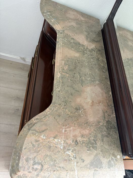 Jogo de quarto em madeira e pedra