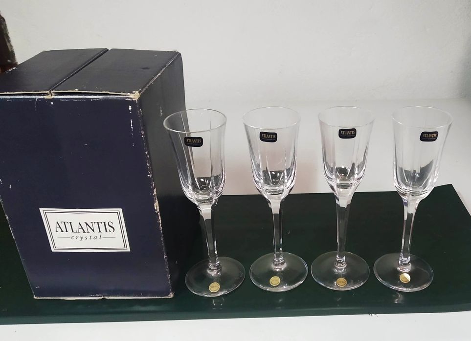 Copos de licor cristal Atlantis
