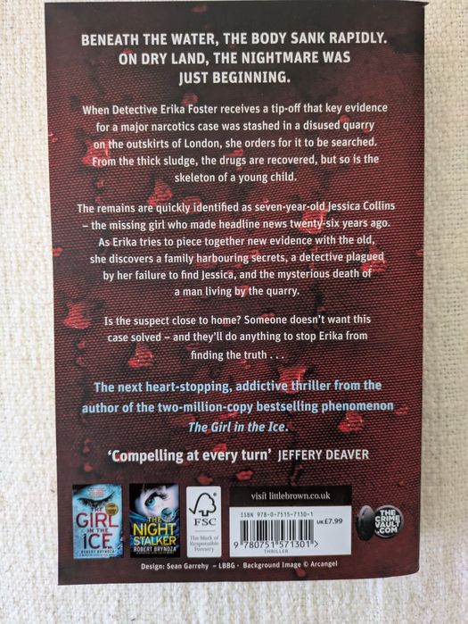 Livro Dark Water de Robert Bryndza