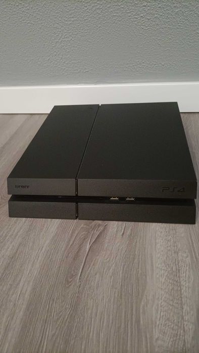 PS4 Fat de 1TB (aceito retoma/troca)