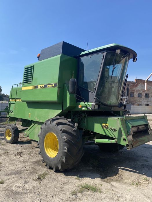 Комбайн  1177 джон дір