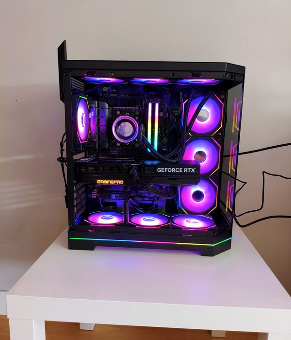 Komputer RTX 5080 7800X3D 32GB RAM X670 ASUS TUF