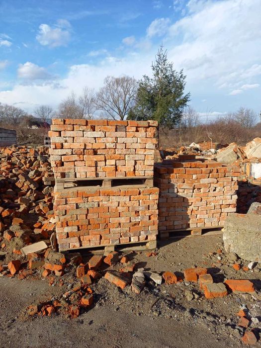Продам цеглу одинарна лита б/в