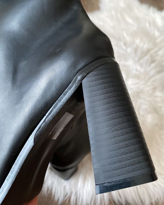 BooHoo: Czarne botki na słupku rozmiar 41 piękne wysokie na jesień