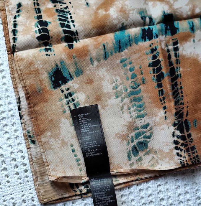 H&M camel szmaragdowa zielona czarna apaszka chustka wzory print