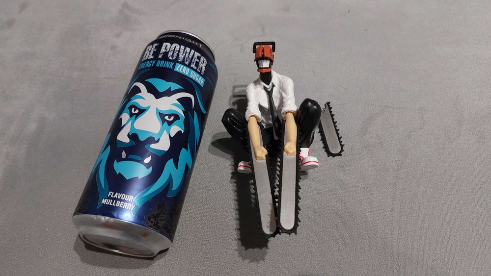 Figurka anime Chainsaw man 14 cm wysokości