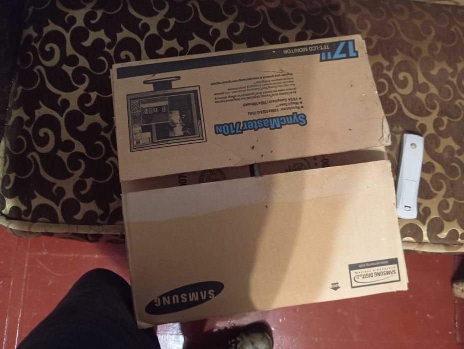 Монітор самсунг 710N