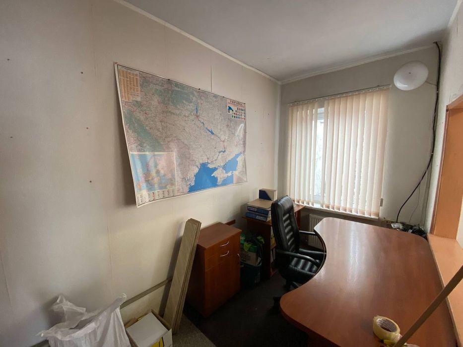 Офис р-н Лагерного поля 20м 2500грн