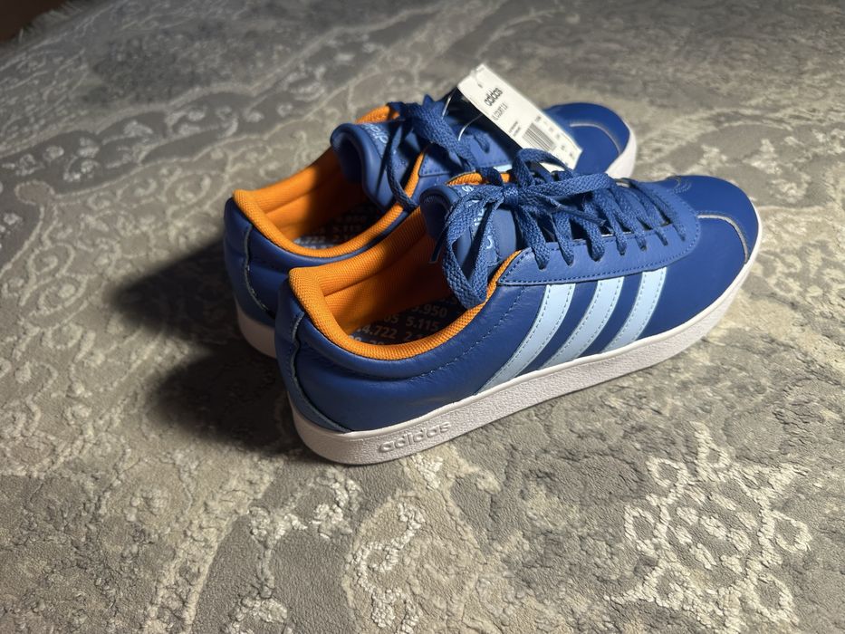 Кросівки adidas 40,5