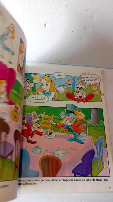 Alice no País das Maravilhas - Walt Disney