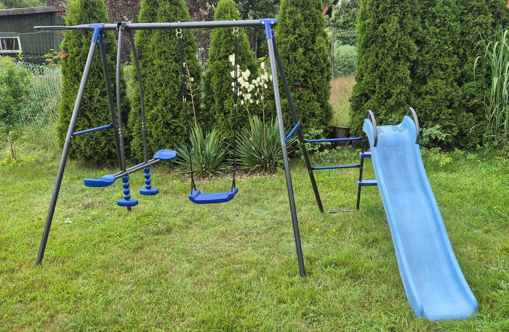 Sprzedam metalowy plac zabaw