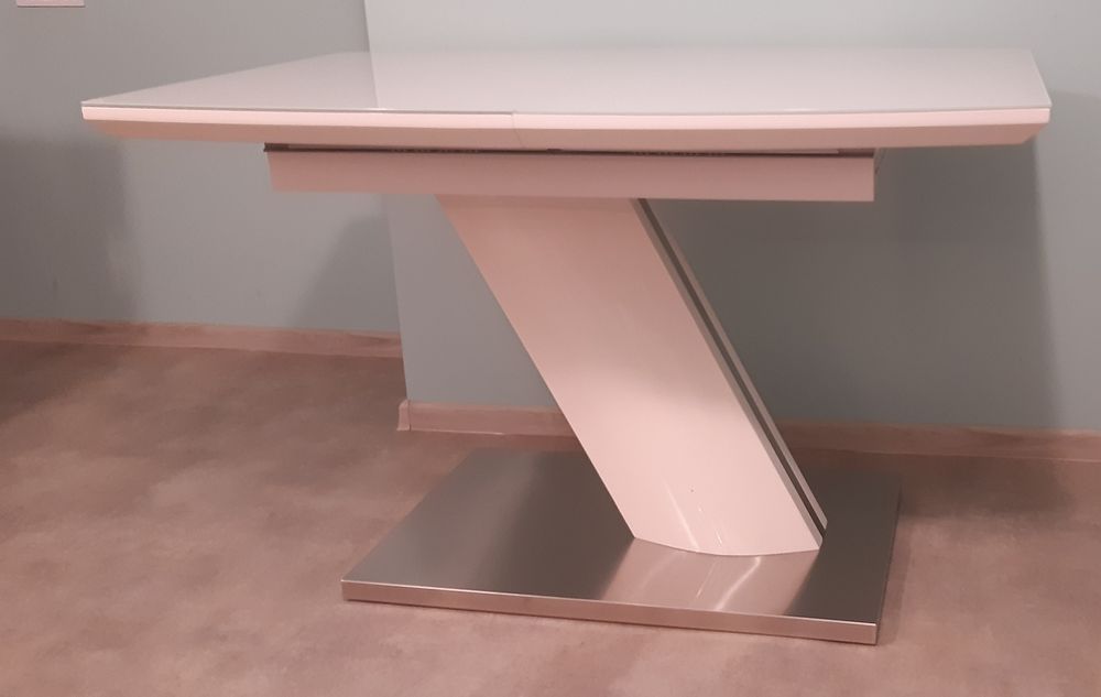 Stół kuchenny rozkładany, szklany blat