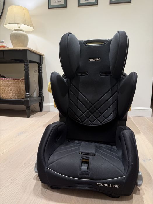 Fotelik samochodowy Recaro 15-36 kg . Posiadam 2 sztuki.