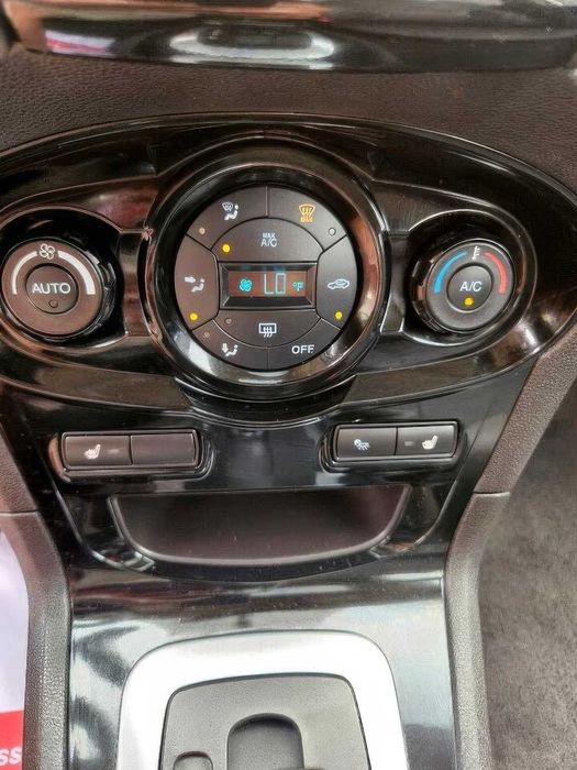 Ford Fiesta      2015