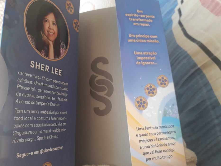 Livro "A lenda da serpente branca"