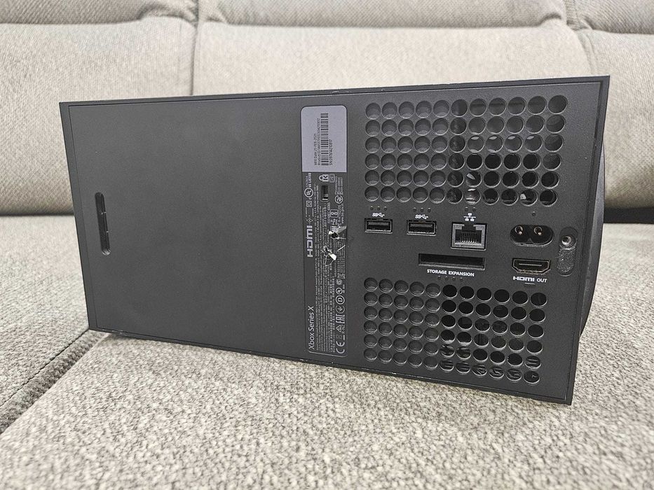 Xbox Series X 2 pady + gry