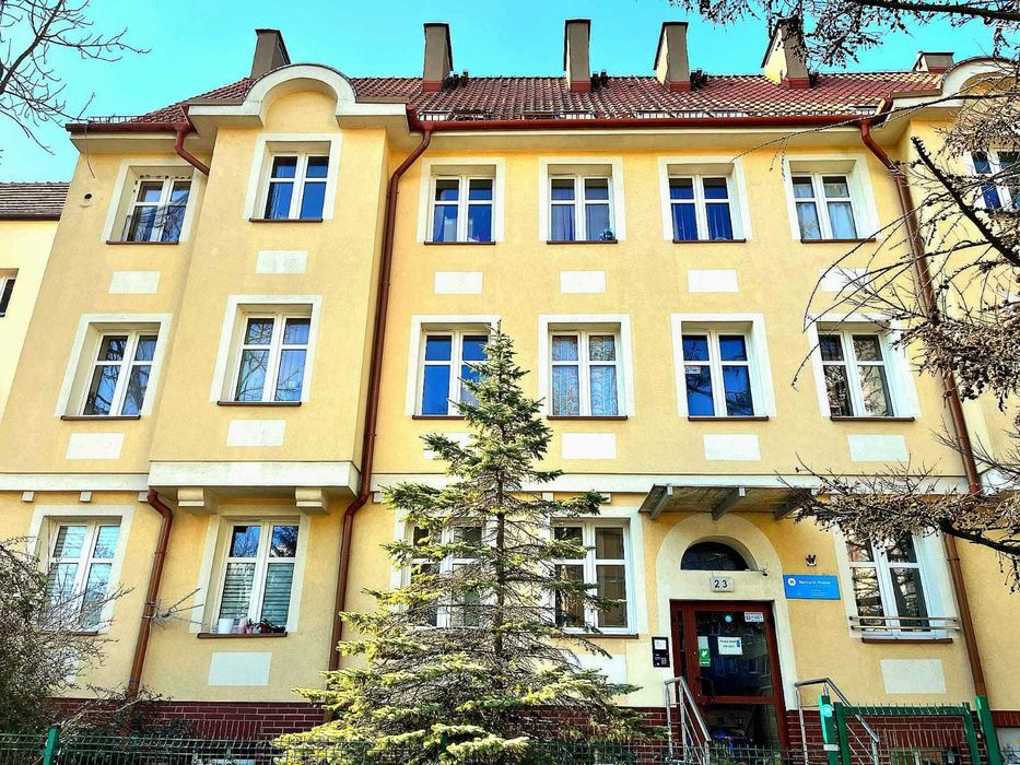 Budynek  centrum Świnoujścia - 75 miejsc 35 pokoi. Podnajem. Wynajem
