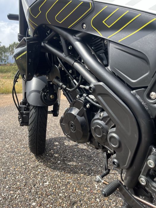 Benelli Leoncino 125