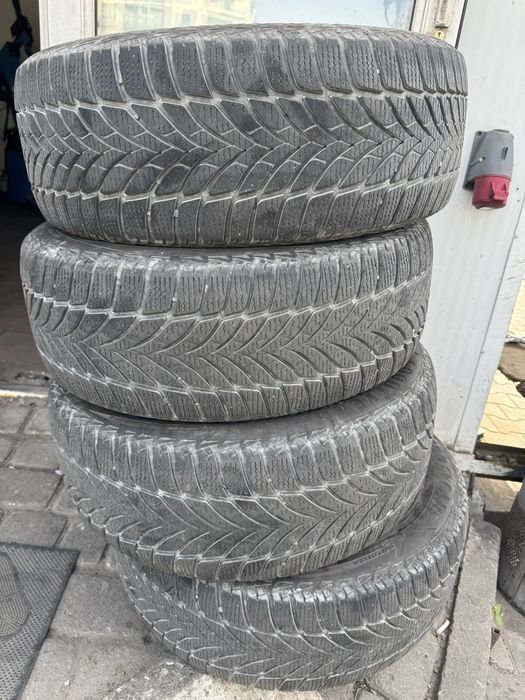 Шини зимові goodyear ultragrip r16