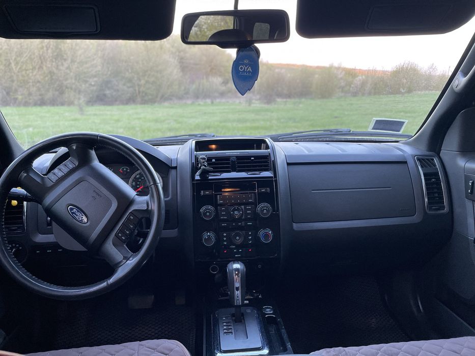 Продам Ford Escape 2010