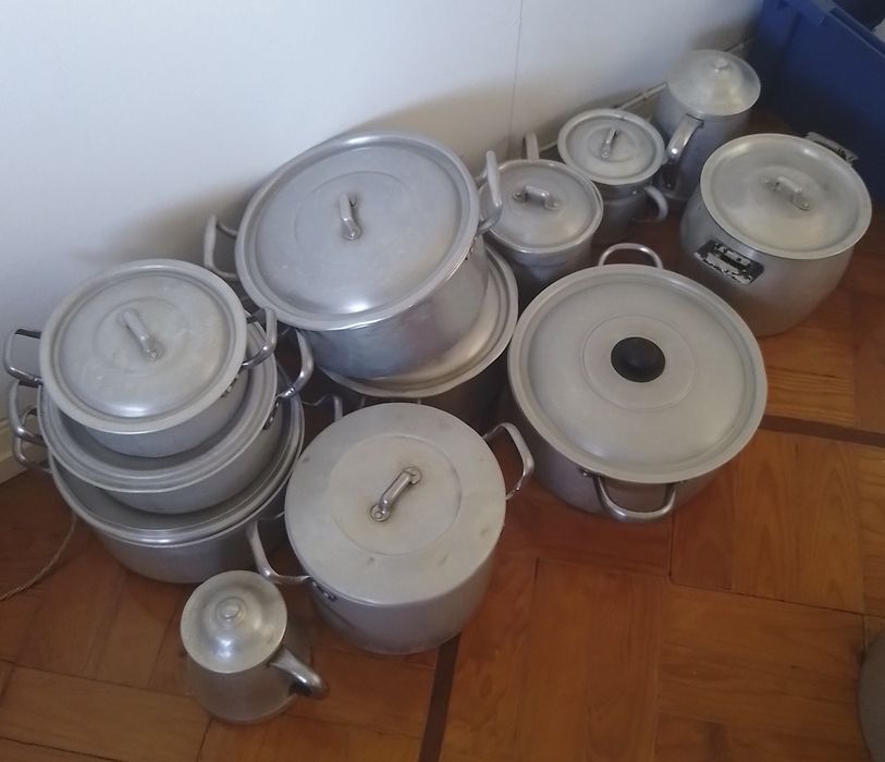 12 Tachos ,panelas,cafeteiras em alumínio