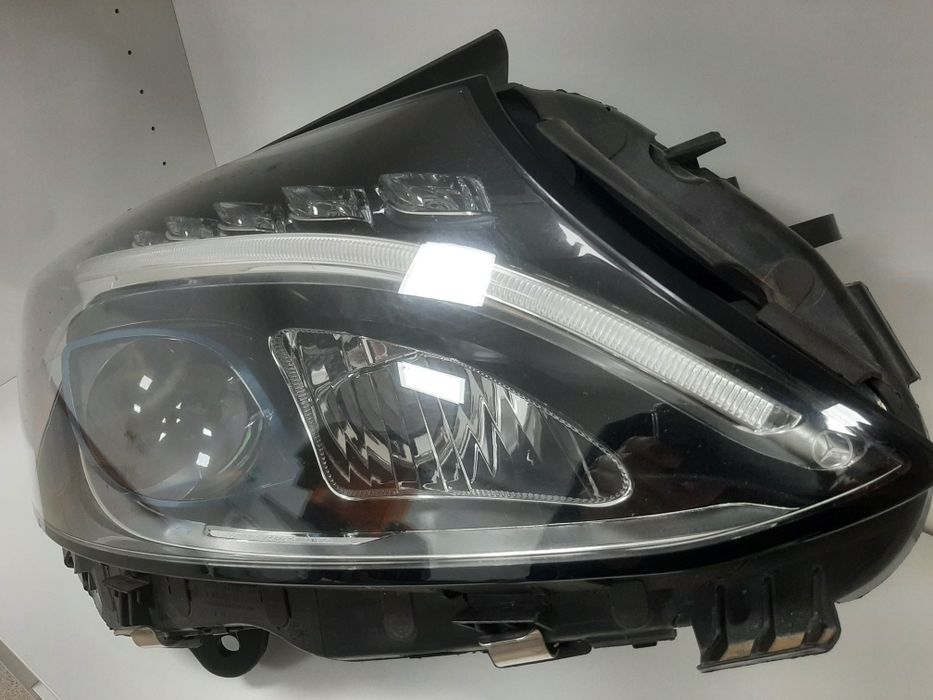 Mercedes C W205 farol / optica