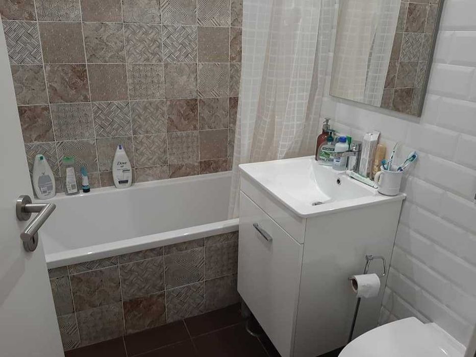 Aluga-se quarto a estudante, em Faro