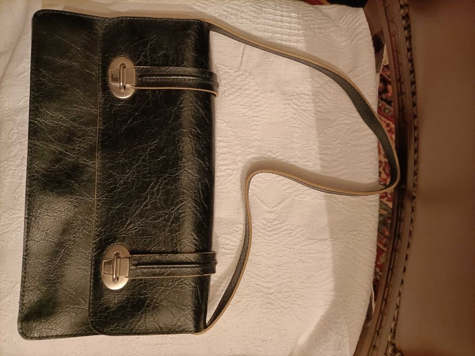 Mala Pequena Preta Couro