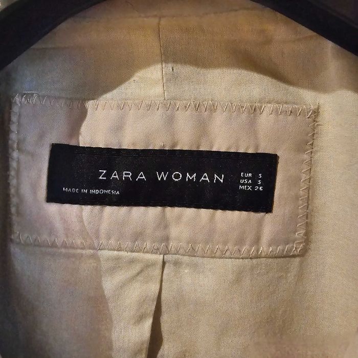 Gabardina Trench curta Zara