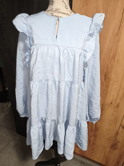 Błękitna sukienka Babydoll ZARA (Rozmiar L/XL) z falbanami