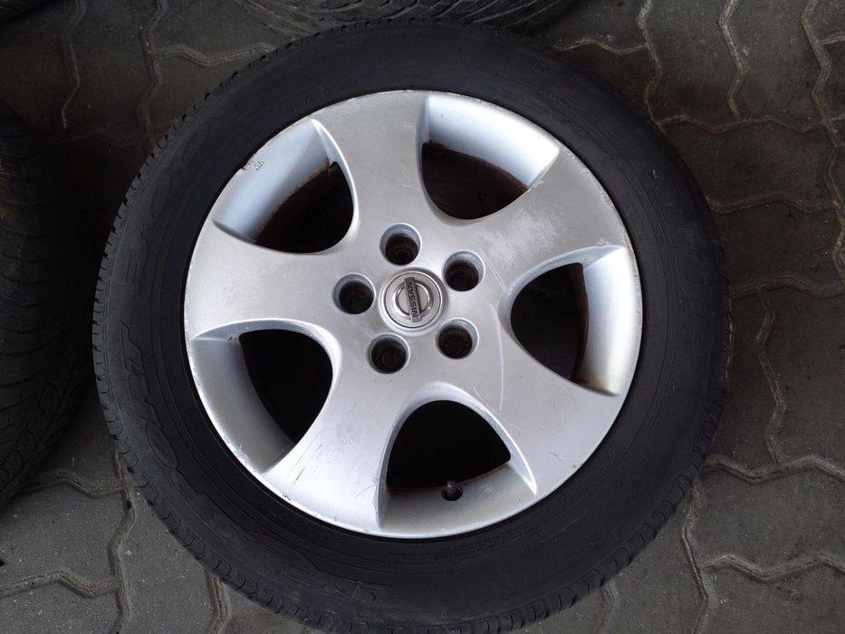 Jantes Nissan R16 Com Pneus 205/60 Furação 5X114.3