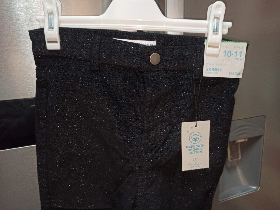 Calças pretas com brilho NOVAS 10/11 anos